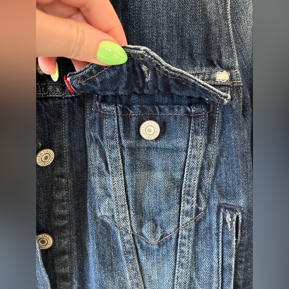 Women’s Small Distressed Levi’s Denim Blue Jean Jacket - Picture 9 of 10
